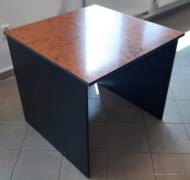 Kancelářský příruční stolek 800x800 (Kancelarsky prirucni stolek 800x800 1 kus (1).jpg)